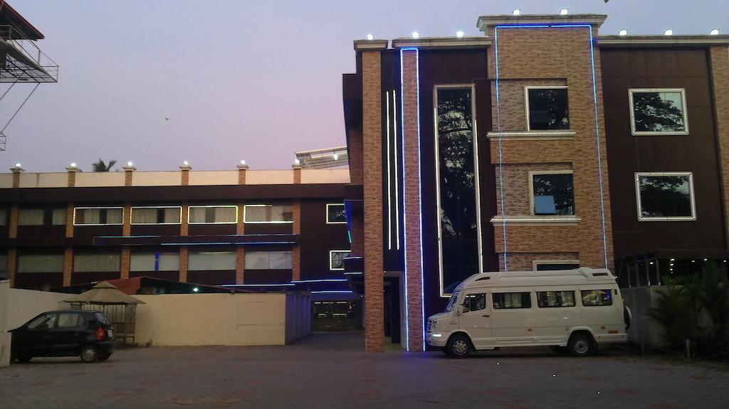 Hotel Sea Palace Kollam Dış mekan fotoğraf