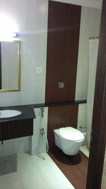 Hotel Sea Palace Kollam Dış mekan fotoğraf